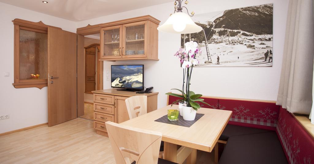 Davo Lais Apartment อิสชเกิล ภายนอก รูปภาพ